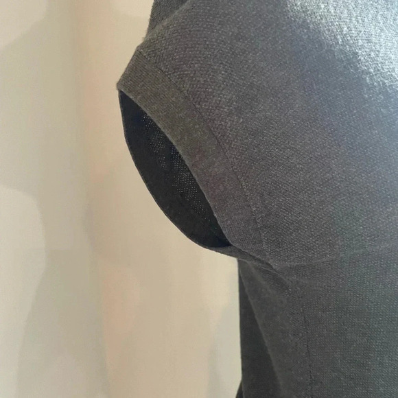 Hugo Boss Grey sleeveless sweater with front ruffle size Small - Picture 3 of 9